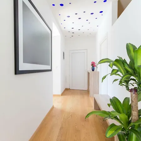 In Center With Parking Pula