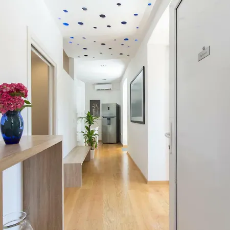 Apartment In Center With Parking