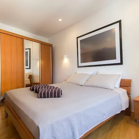 In Center With Parking Apartment Pula