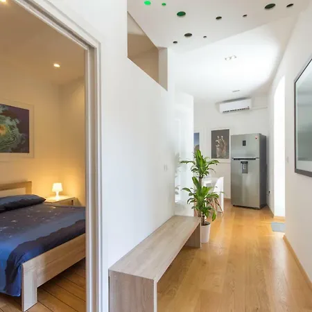 Apartment In Center With Parking